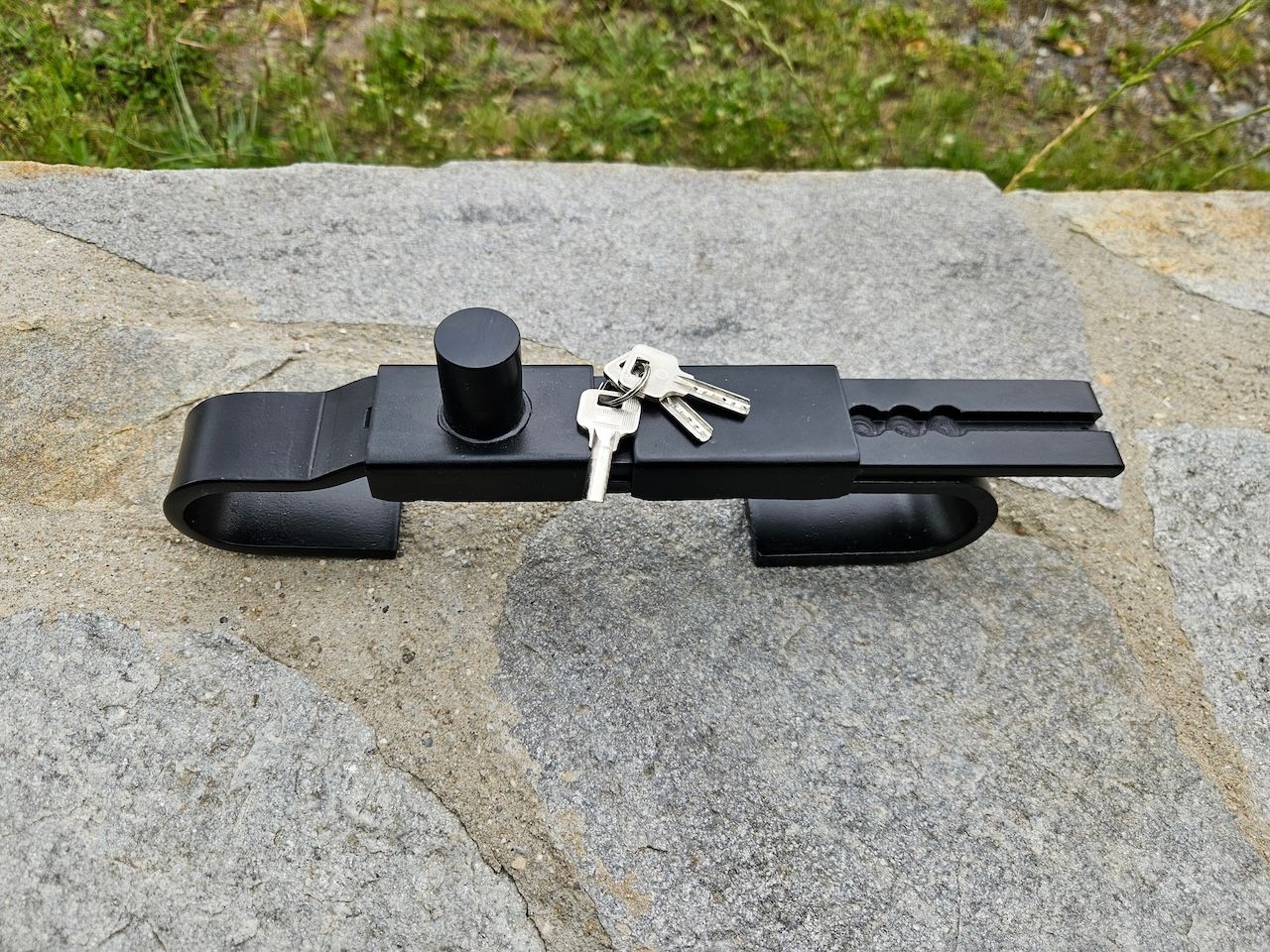 Ocelový tyčový zámek